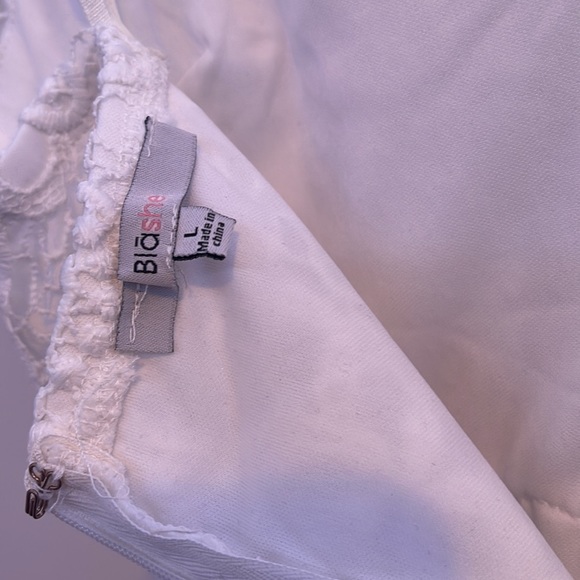 Beautiful dress short from the front and long in the back - Picture 5 of 8